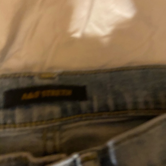 3 Pair Of jeans for $45 - Picture 9 of 11